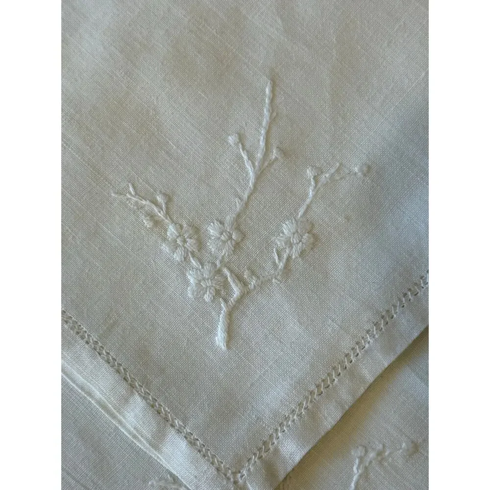Vintage set of 4 ivory floral embroidered linen napkins Retro